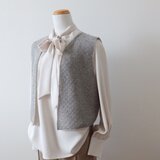 ニット・薄くて軽いモヘアとウールのショートベスト・２