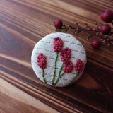 〈受注作成〉刺繍ブローチ　　〈吾亦紅〉