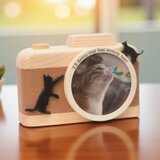 猫と暮らす人へのプレゼントに＊木製カメラ型フォトフレーム／ベージュレザー×黒猫