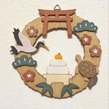 【受注制作】木製お正月リース 鶴と亀と鏡餅｜松竹梅の縁起飾り ⛩ 和モダンインテリア・迎春オブジェ