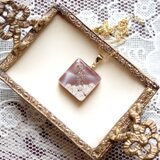 レジンアート　スクエアペンダント〈泥濘〉