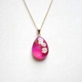 レジンアート　ドロップペンダント〈彷徨う小指〉