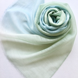 さらウール＊WOOLSILK＊水色×裏葉柳色＊手染ウールシルクストール