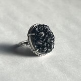 オキュパイドジャパングラスカメオ(ブラック)リング