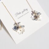“Lily” アメリカンピアス /イヤリング 花 フラワー ニッケルフリー 金アレ対応