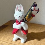 正絹【福福うさぎ （左肩抱え赤服）　羽子板セット】縮緬人形　正月飾り　干支の置物　春節　干支　午　ちりめん細工