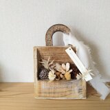 ウッドショッパーズバッグのドライフラワーアレンジ　デザインA