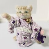 【一点物・高さ14cm】リアルな風合いと愛嬌を両立！茶トラ猫の羊毛フェルト招き猫ミニオブジェ