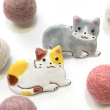 【全2種】コタツでぬくぬくニャンコ•七宝焼帯留め（ブローチ金具に変更可）