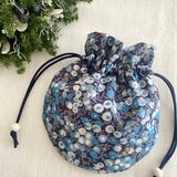 ＊リバティ・まるい巾着ポーチ＊ウィルトシャー・ホワイト＆ブルー