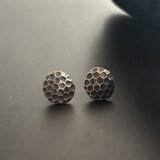 シルバーピアス　いぶし銀タガネ模様