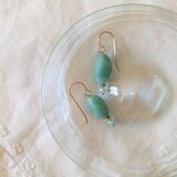 クリソコラのフックピアス