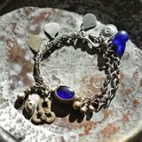 多彩oldアフガンメタルとチェーン、ブルーウエディングビーズ、民族鈴のメタルブレス