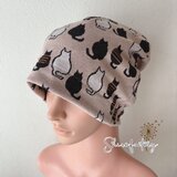 おしゃれで可愛いハンドメイド帽子《猫♡ネコ♡ねこ♡×オレンジ》ニット帽　ビーニー　医療用帽子　ケア帽子　カフェ帽子