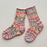 厚手の手編みの靴下「想い出の引き出し」