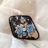 黒アンティークレース*ビーズ*リボン刺繍*ブローチ