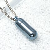 【ミッドナイトブルー の海へ】　純チタン製・遺骨入れペンダント（内部に硬質ガラス容器付）一生もの　　◎日本製