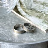 YA208-【AVON】エイボン・ヴィンテージイヤリング 1980's Silver Tone Gold Line Hoops