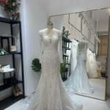 ウェディングドレス 韓国風ドレス 優雅なシルエット 贅沢な総レース 長袖 背中見せ くるみボタン 拳式