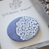 : : : 陶土の草花ブローチ : : : 1420