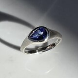 タンザナイト　ペアシェイプカット　0.9ct　変形印台　シルバーSV925リング