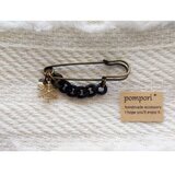 ブラックチェーンとスノーフレークのブローチピン