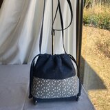 巾着型ショルダーバッグ