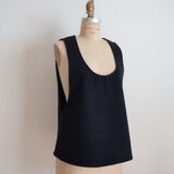 ウールベスト・深Uネック♡ 圧縮ウール ・ダークネイビー・上質ウール