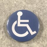 身障者マーク 配慮サイン缶バッジ（ネイビーブルー）サポート 福祉 合理的配慮 身障者 障害者