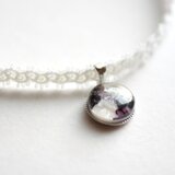 【受注製作】レジンアート　ラウンドモチーフとタティングレースとサテンリボンのチョーカー〈行方知れずの明日〉