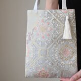 【西陣織・服部織物製 蜀江文に雲取り・花唐草模様　シルク帯リメイク ミニサブバッグ フォーマルバッグ】結婚式、和装にも