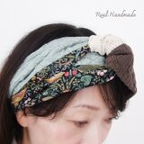 いちご泥棒とアラン模様ニットのミックス・クロスターバン