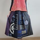 着物リメイク　型染め　筒描き　刺し子など　パッチワーク　スカート