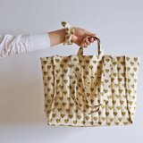 新作！1点限定！キルティングトートバッグ　ハンドブロックプリント　シュシュ付き♪ olive（オリーブ）インド綿