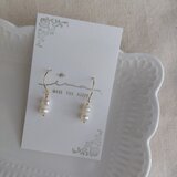 14kgf カット淡水パールの２粒ニュアンスピアス