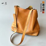 植物タンニン革 ショルダーバッグ A4 収納 丈夫 耐用性 斜め掛け 通勤 旅行 多機能 大容量　新作　キャメル　181