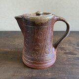 焼締 線刻文コーヒーポット（蓋付）｜陶器製コーヒーサーバー｜穴窯焼成｜英国古陶調｜一点物