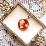 レジンアート　ラウンドペンダント〈砂漠の月光〉