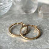 YA227-【 AVON 】エイボン・ヴィンテージイヤリング 1980's Flat Hoop Gold Tone