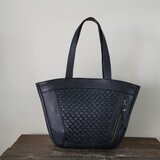 メッシュレザーとシュリンクレザーのコンビネーショントートバック