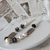 ビーズボールとコットンパールのネックレス