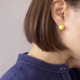 陶のピアス（まんまる）