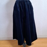 コーデュロイ　ガウチョパンツ【裏地付き】フレアーパンツ　ワイドパンツ　ネイビー　紺　コットン　綿　フリーサイズ