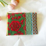 フランス生地　大きな花薔薇の刺繍とドット　盛りだくさんの素敵なポーチ　（L）通帳入れ　コスメ入れ