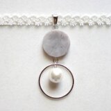 【受注製作】レジンアート　ラウンドモチーフとタティングレースとサテンリボンのチョーカー〈雲に抱かれて〉