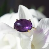 大粒アメジストの14mmのカボション爪留めリング　～濃色（こきいろ）