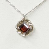 0.85ctガーネットとSV925のネックレス（天然石、柘榴石、1月の誕生石、ロジウム、ピンタイプのスライドチェーン）