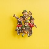 Kuhn 楽隊のヴィンテージブローチ ピューター