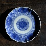 六つの紫陽花◆線描きで素敵。伊万里　紫陽花文染付線描き七寸中皿　骨董・antiques 蝶々　江戸末期 i3