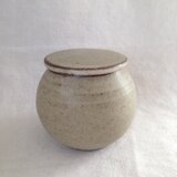 丸蓋物(白マット)赤荒土